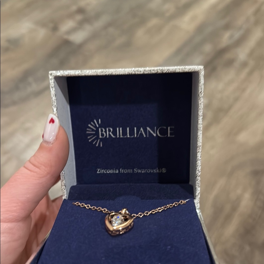 Never worn Gold Heart Necklace with Swarovski Zirconia - Picture 3 of 12